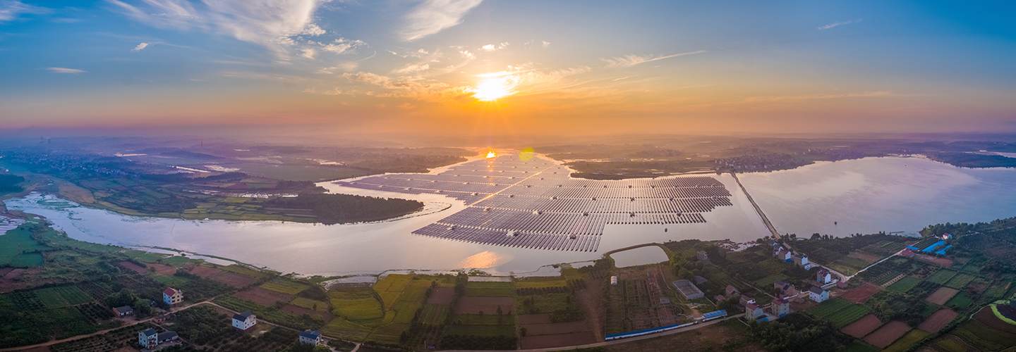 金年會(huì)科技江西鄱陽123.235MW “漁光互補(bǔ)”型光伏發(fā)電扶貧項(xiàng)目